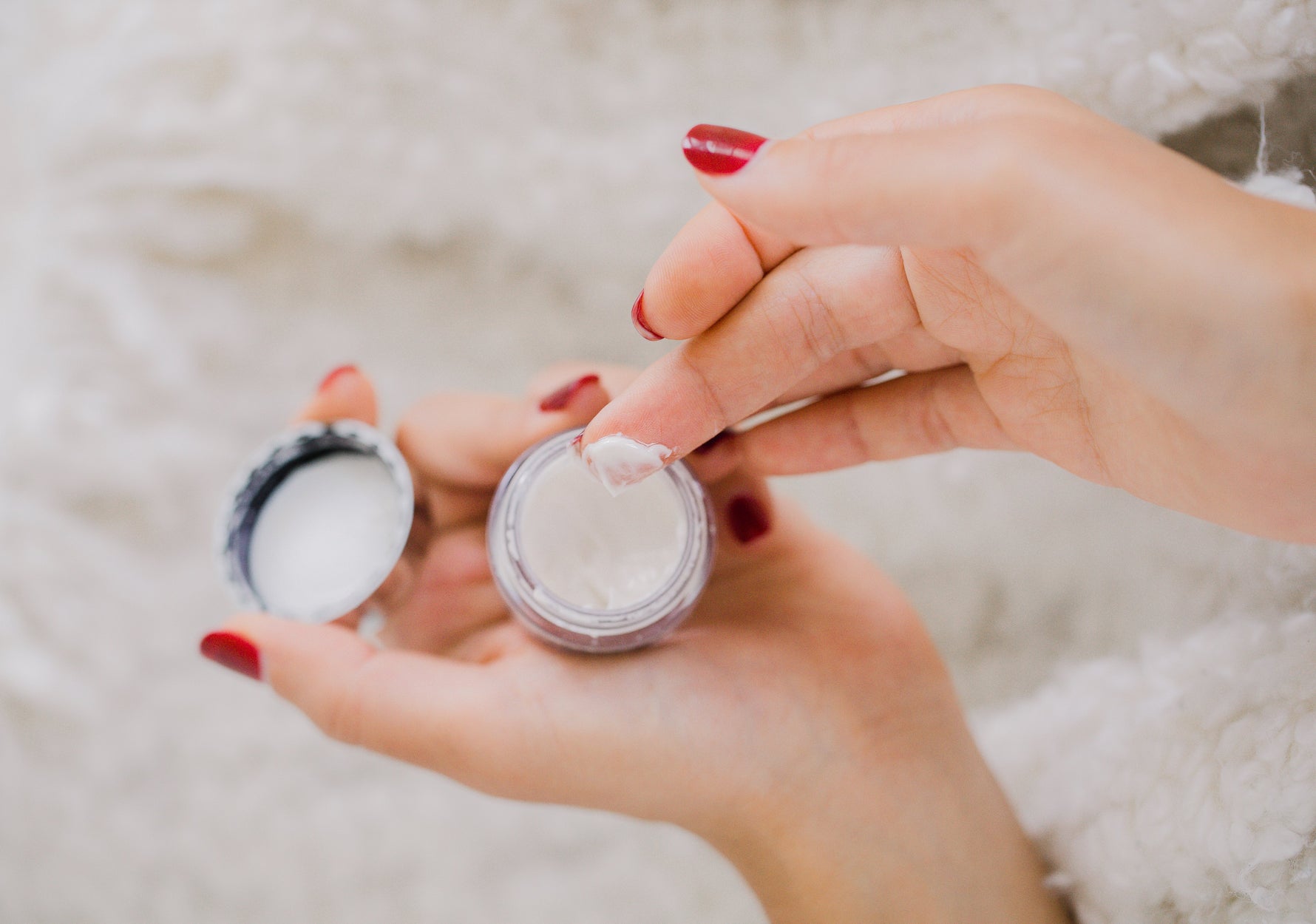 Serums vs. Creams: Understanding the Best Skincare for Your Needs